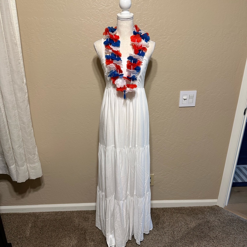 Forever 21 white Maxi Dress NWT
